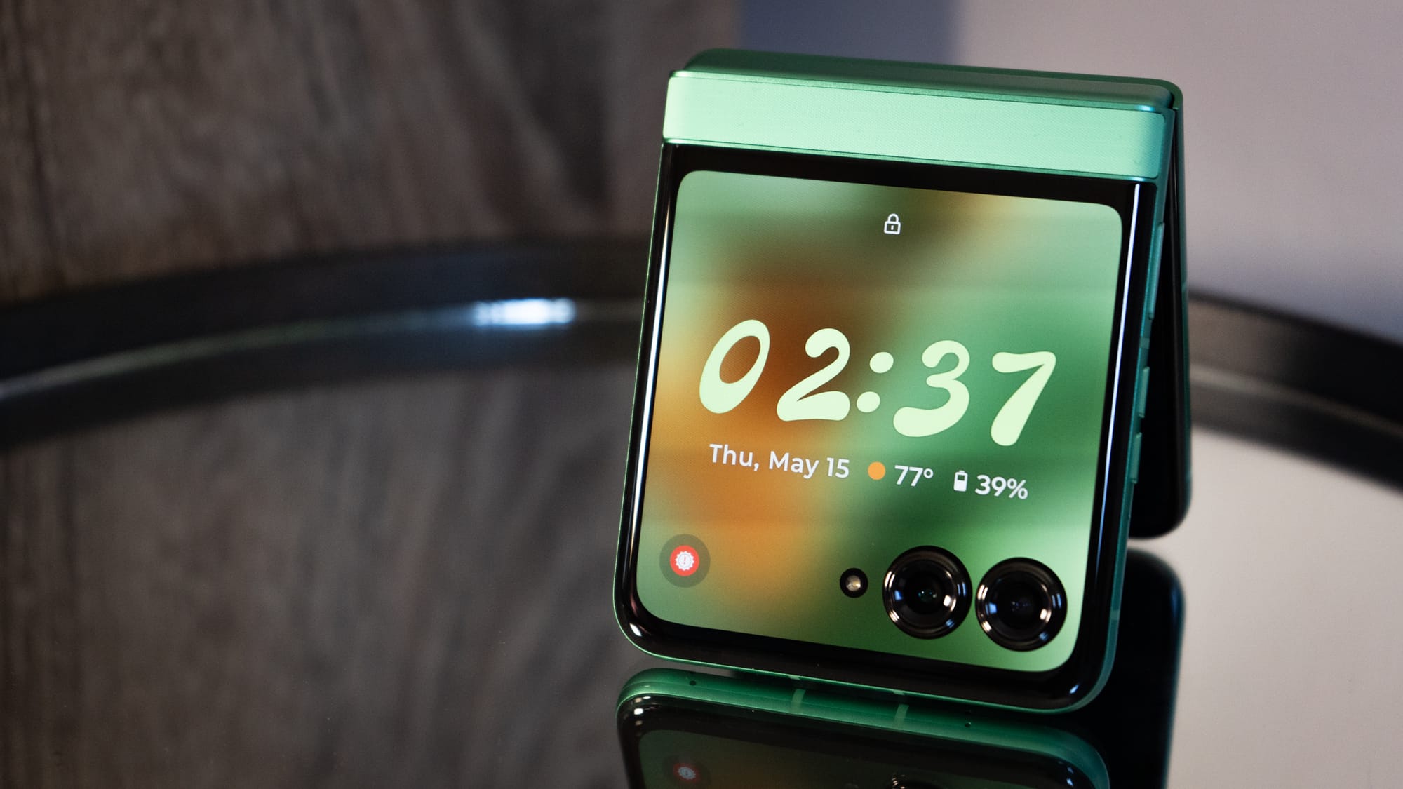 A photo of the Moto Razr 2025