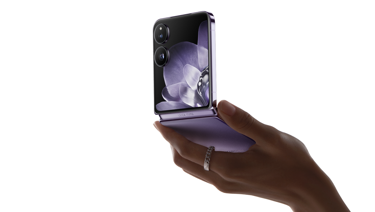 Xiaomi unveils the MIX Flip, its first flippable phone with